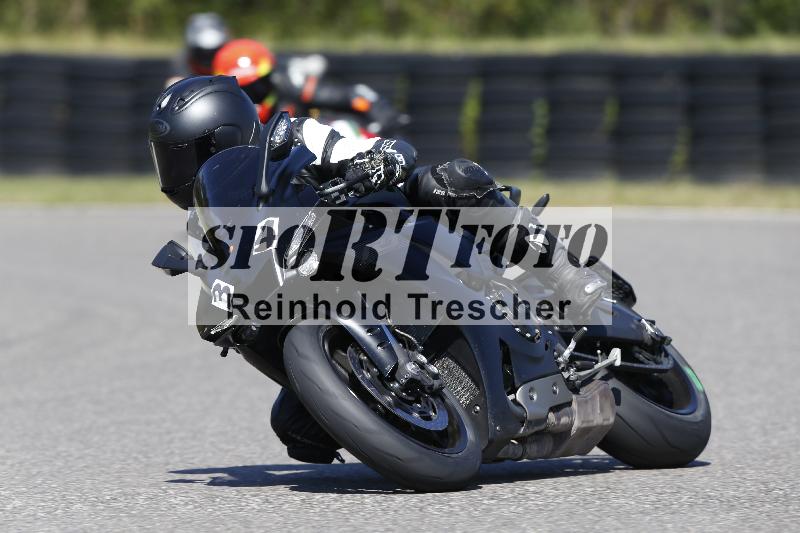 /Archiv-2025/48 25.08.2025 Cornu Master School ADR/rot-rouge/34